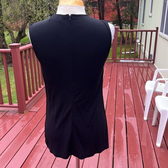 M.M.Lafleur medium black twisted knot sleeveless blouse. - Picture 3 of 8